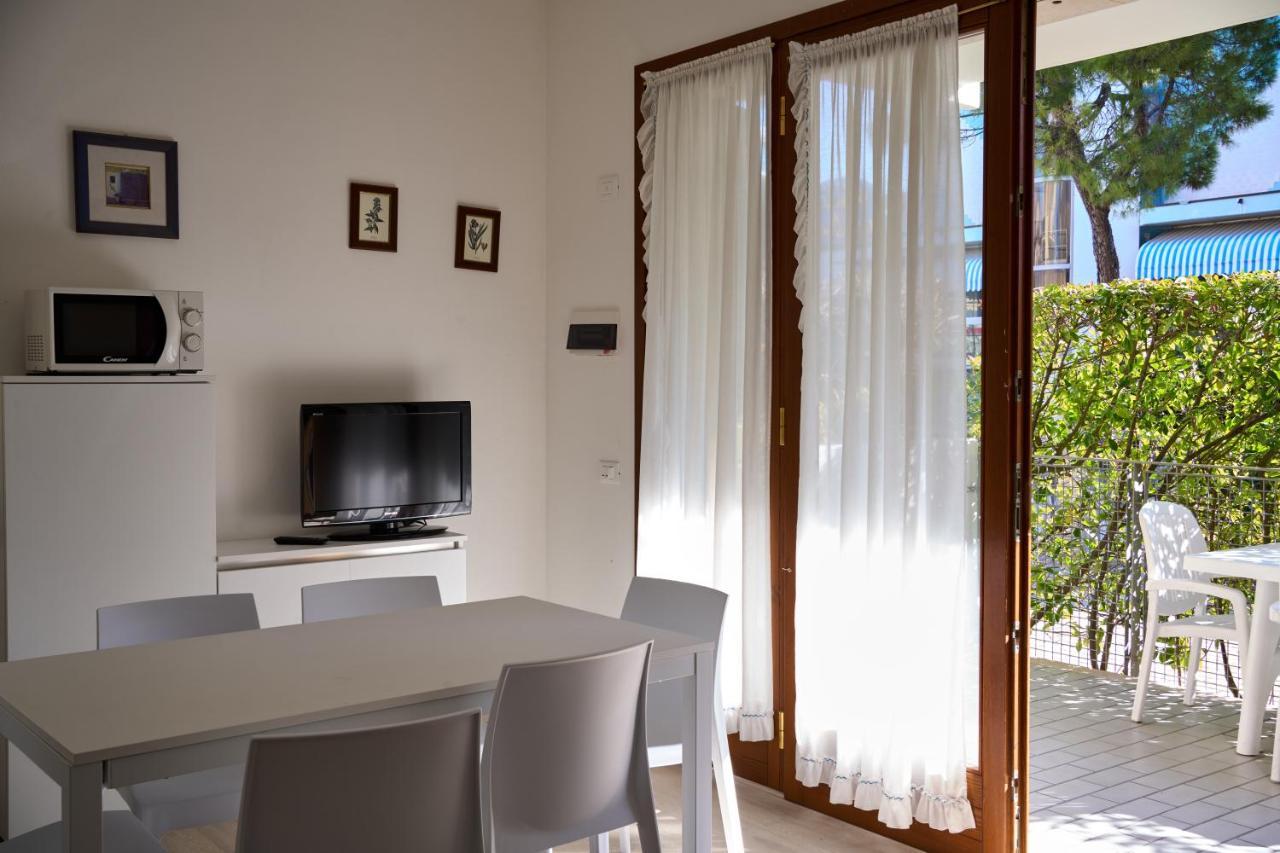 Appartamenti Villa Paola-Pochi Passi Dal Mare-Zona Piazza Aurora-Лідо-ді-Єзоло Екстер'єр фото