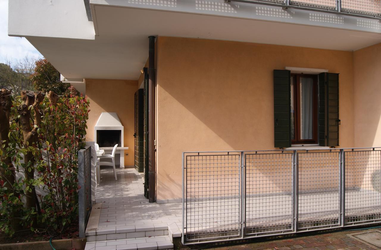 Appartamenti Villa Paola-Pochi Passi Dal Mare-Zona Piazza Aurora-Лідо-ді-Єзоло Екстер'єр фото
