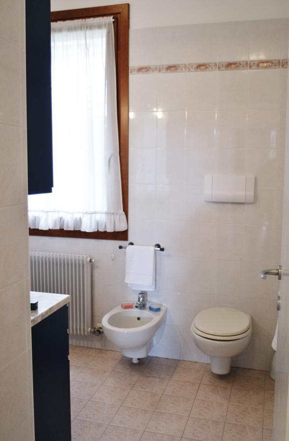 Appartamenti Villa Paola-Pochi Passi Dal Mare-Zona Piazza Aurora-Лідо-ді-Єзоло Екстер'єр фото
