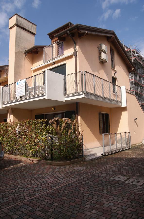 Appartamenti Villa Paola-Pochi Passi Dal Mare-Zona Piazza Aurora-Лідо-ді-Єзоло Екстер'єр фото